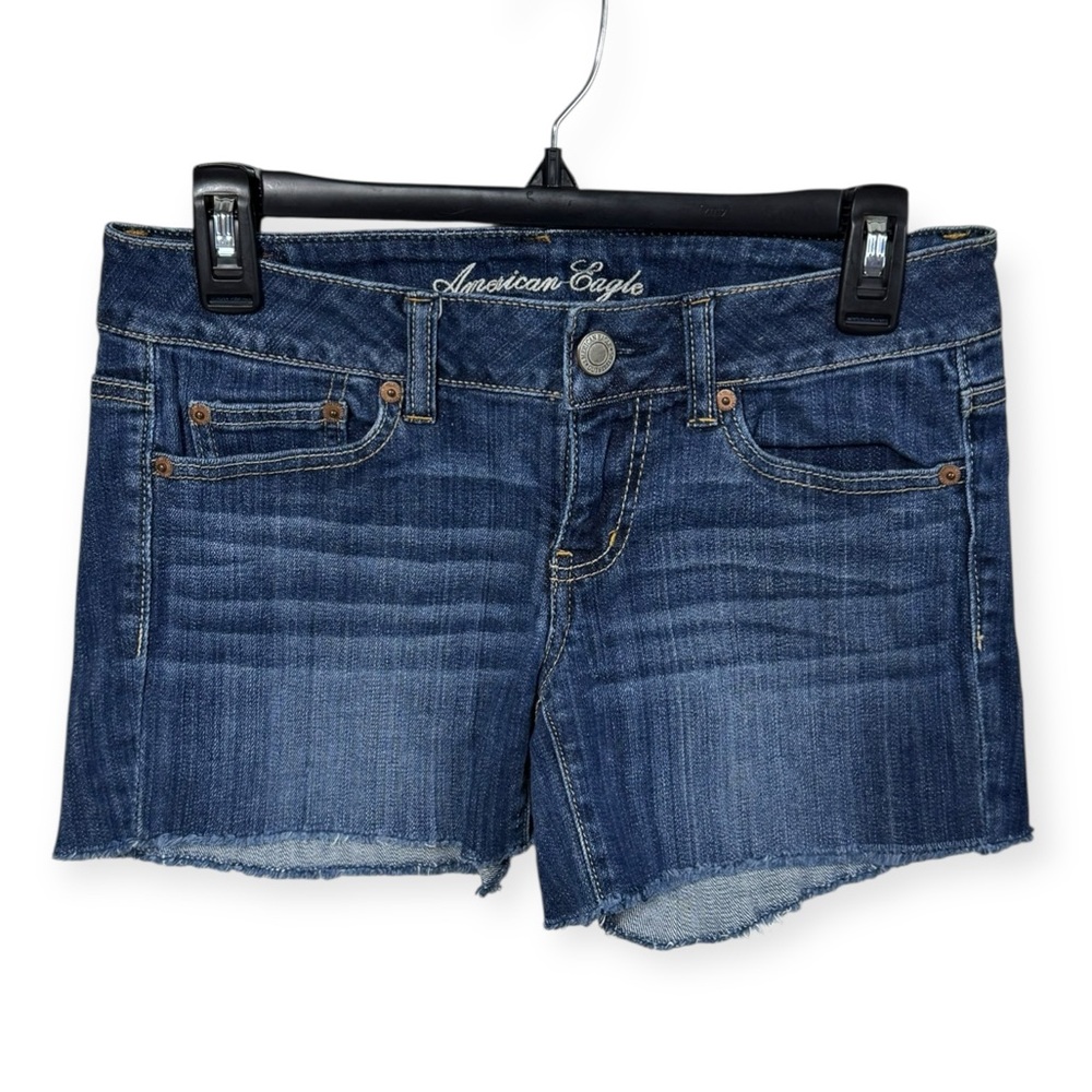 American Eagle Outfitters Blue Jean Shorts Classic Cut-Off Style